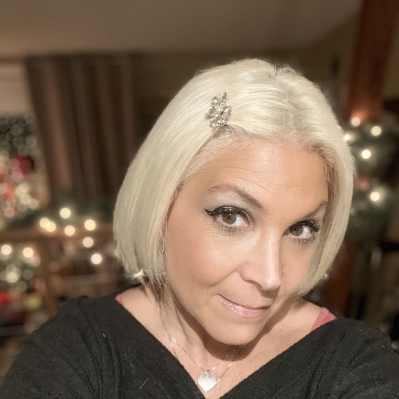 Meet your Posher, Dawn - Picture 1 of 1